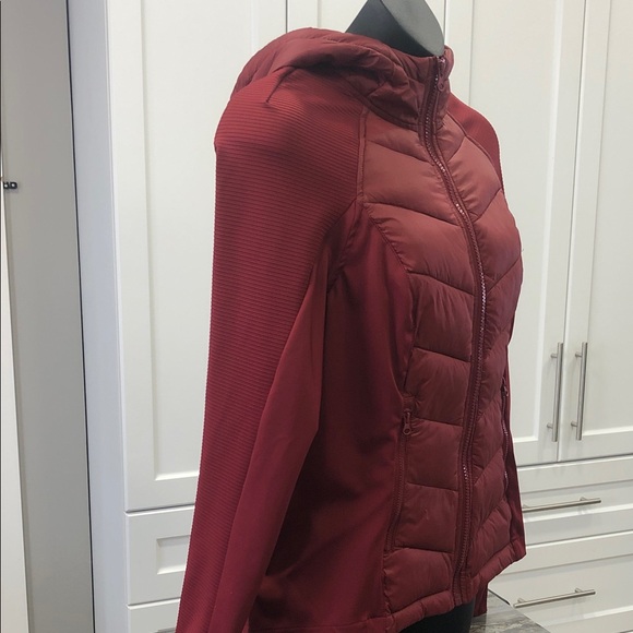 Reitmans Active Burgundy Hooded Lightweight Jacket – Women’s XS - Picture 8 of 9